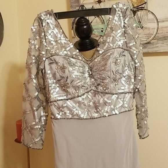 Sue Wong Platinum Silver Sequin Maxi Gown size 2 - Picture 5 of 11